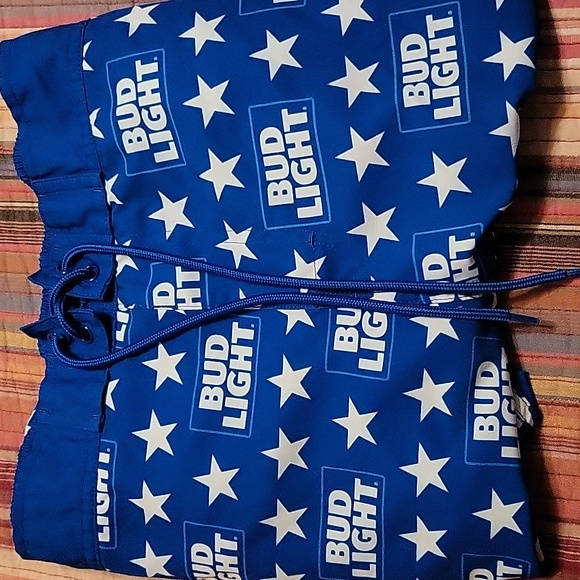 *Sold*CLOSING 5/18* Mens Bud Light swim trunks. - Picture 2 of 4